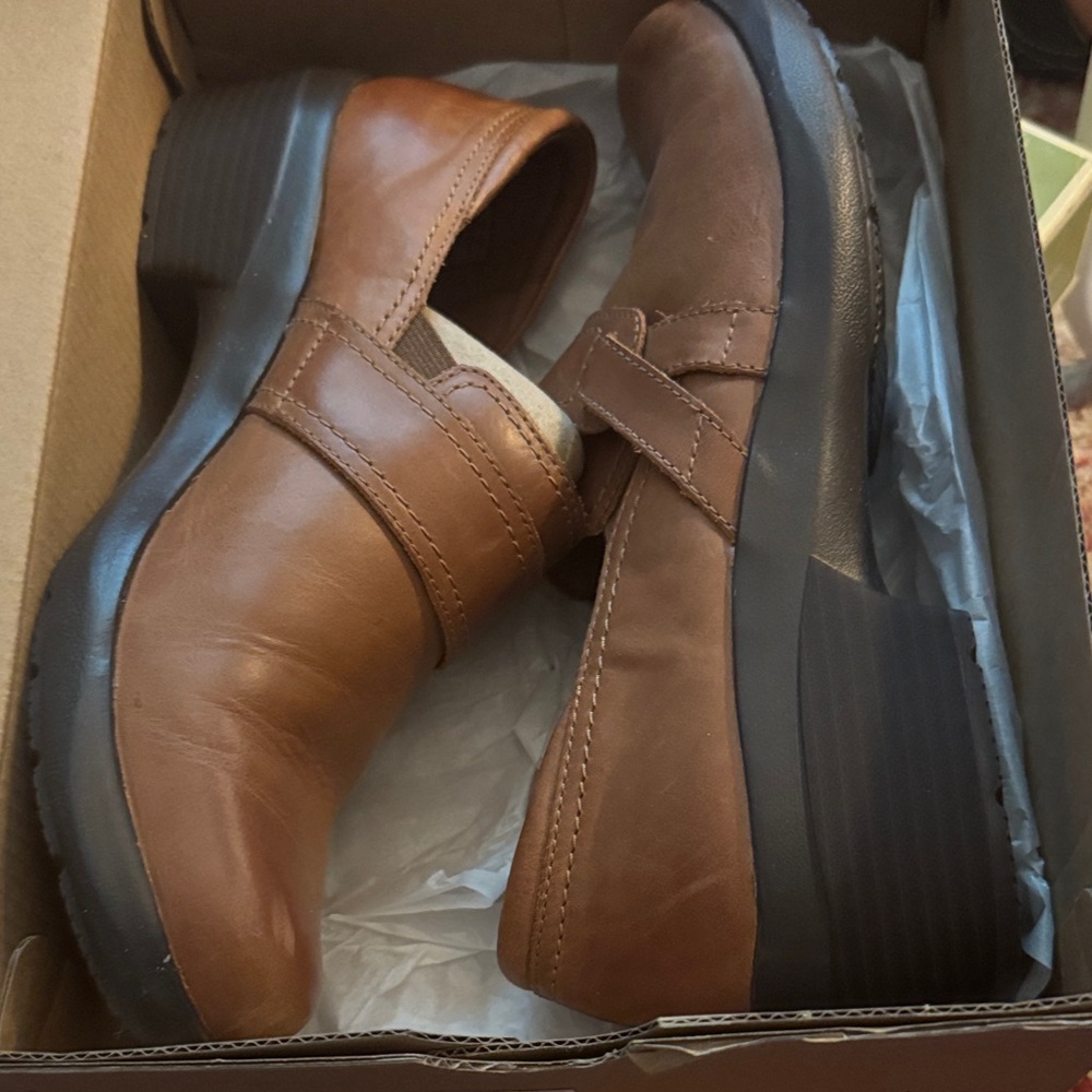 Clarks Brown Leather Loafers (dark brown) never been out of the box